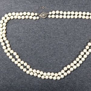 vintage costume jewelry DAG white glass pearl necklace